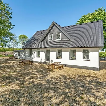 Stunning In With Kitchen