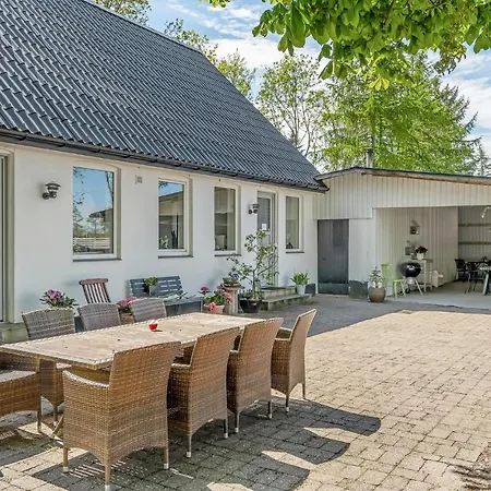 Stunning In With Kitchen *
